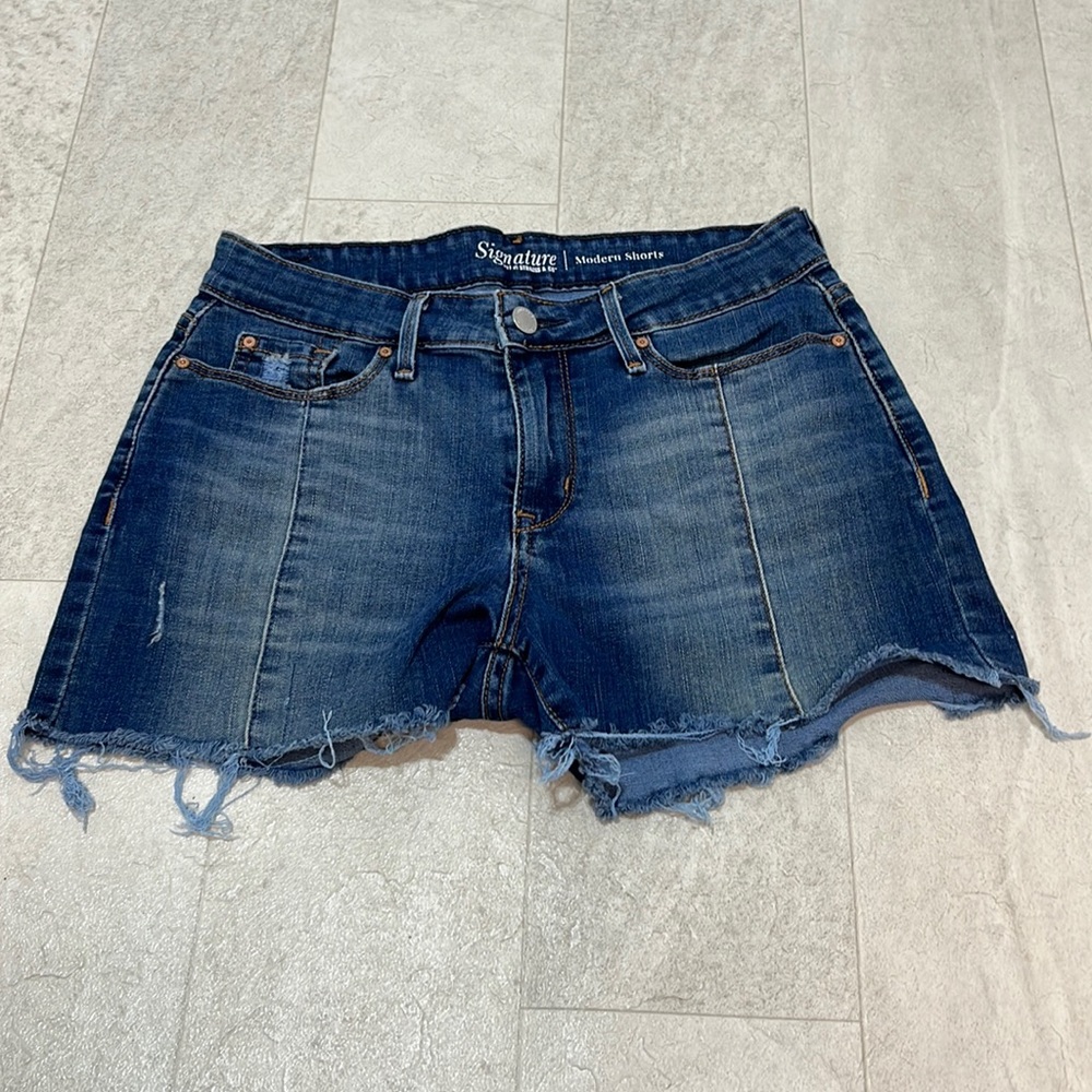 Levi Signature Modern Shorts Sz 2 W26 Distressed Frayed High Rise Waist Cutoffs